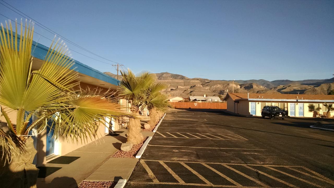 白沙汽车旅馆 阿拉莫戈多 外观 照片
